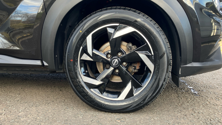 Nissan Juke 1.0 DiG-T 114 N-Connecta 5dr Petrol Hatchback